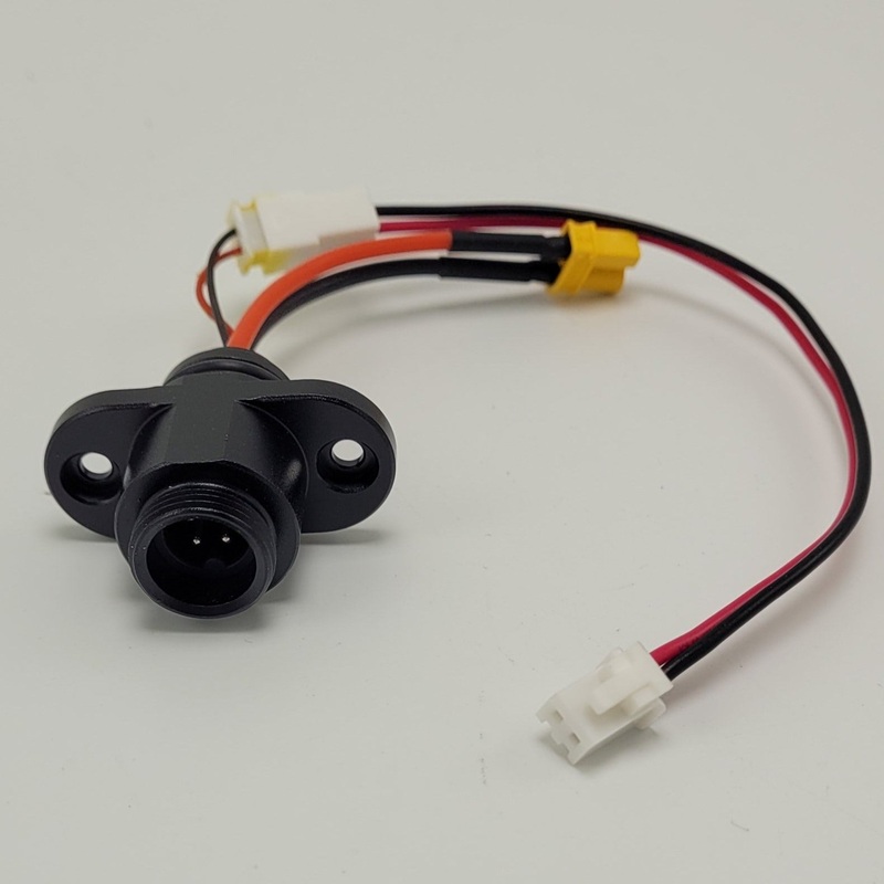 Chasing – M2 tether socket connector for main cabin