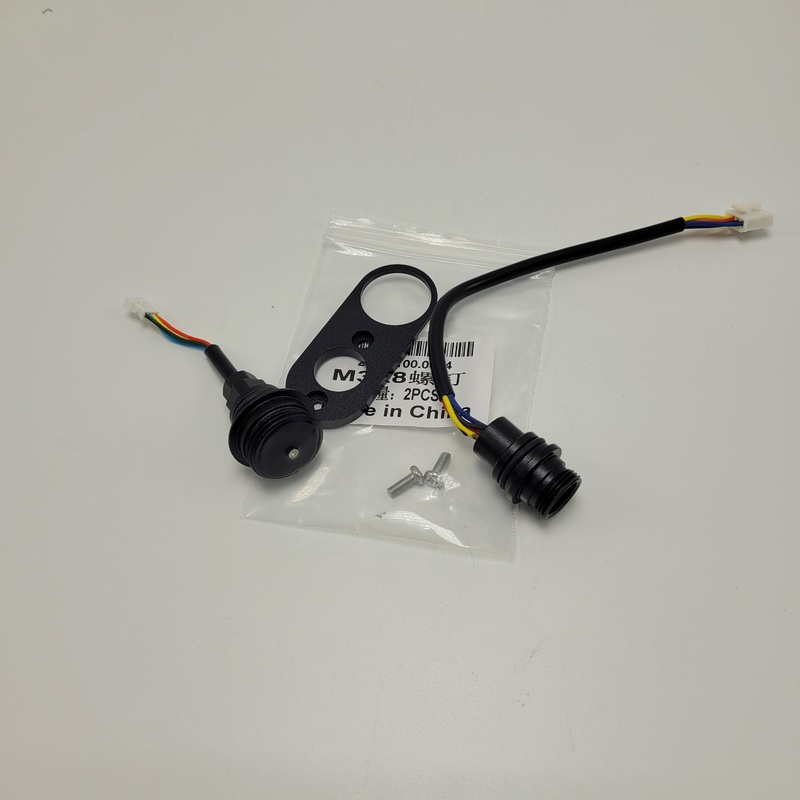 Chasing – M2 Sensor & Robot Arm Port Kit